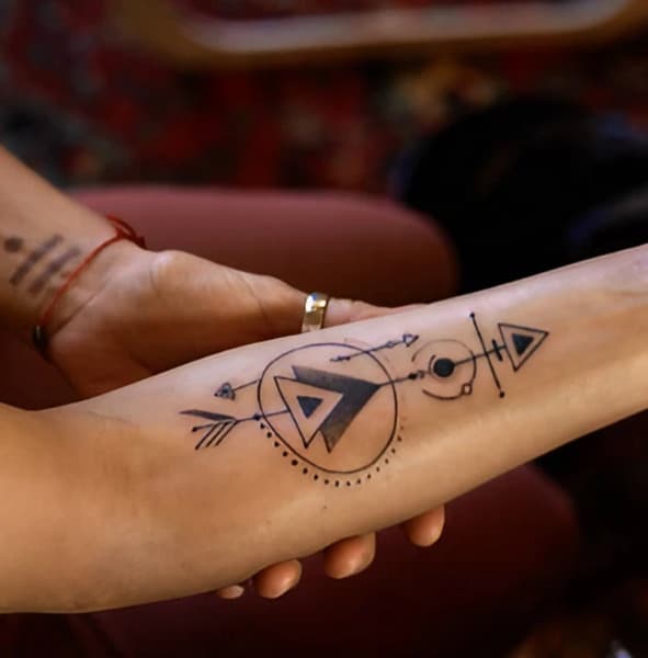 tatuadores geométricos Barcelona