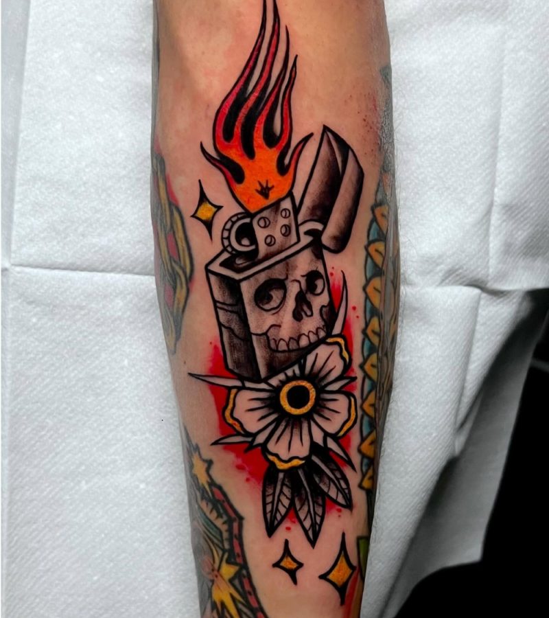 Tatuaje neotradicional con colores vivos y detalles en negro, Golden Tears Tattoo Barcelona